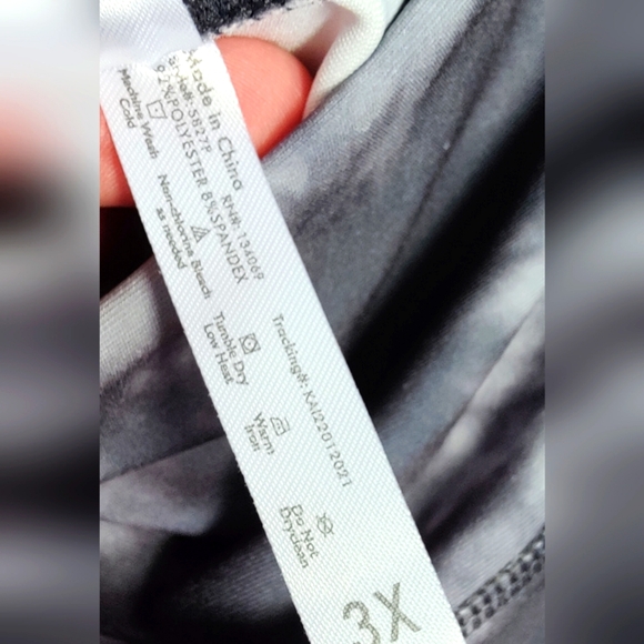 Ebb & Flow Tie Dye Bike Shorts, Black/Gray, Size 3X - Picture 6 of 6